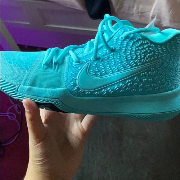 nike kyrie 3 aqua